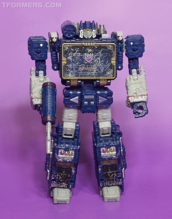 War For Cybertron Siege Soundwave Voyager Figure  (26 of 55)